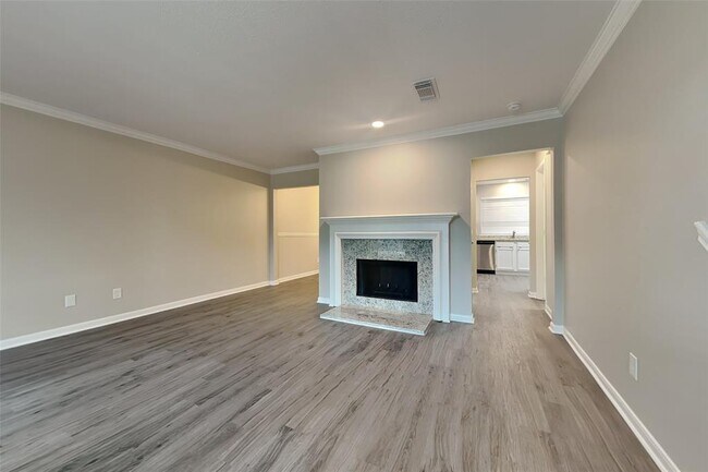 Foto del edificio - 5061 Stewart Dr