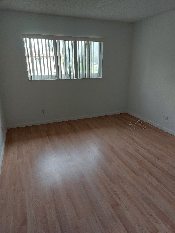 Building Photo - 2607 NW 39th Terrace