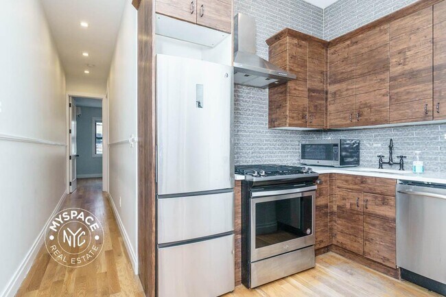 Foto del edificio - 18-24-24 Palmetto St