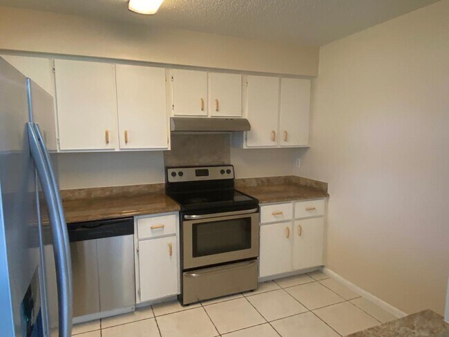 Foto del edificio - 4901 Pier Dr