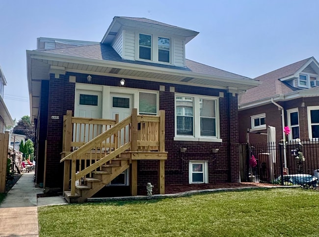 Foto del edificio - 4909 W Wellington Ave