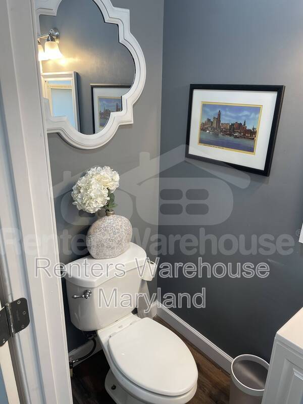 Foto del edificio - 815 Chauncey Ave