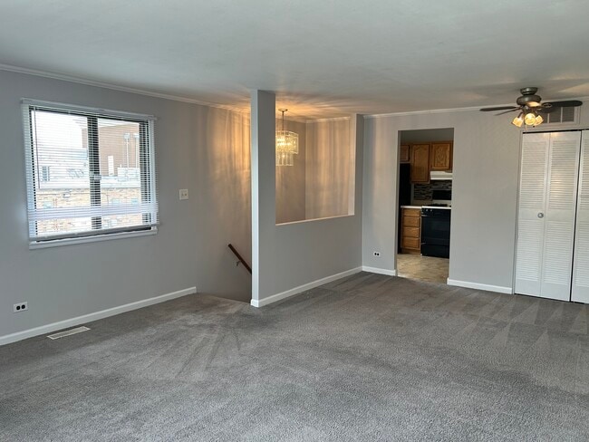 Building Photo - 1404 Tonset Ln