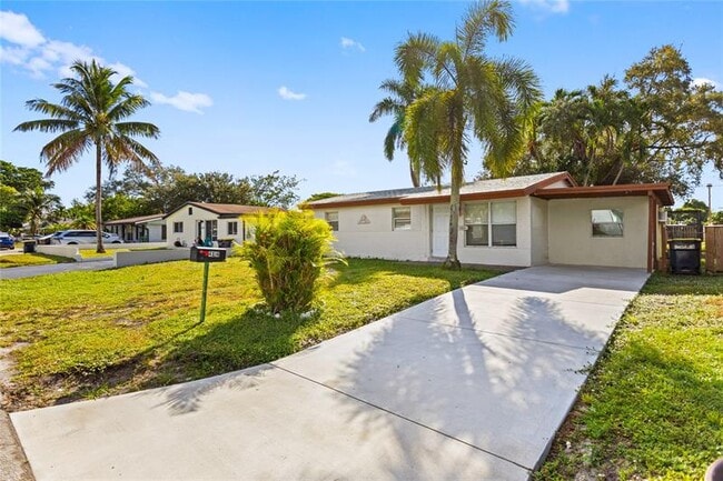 Building Photo - 4184 SW 49th Ct