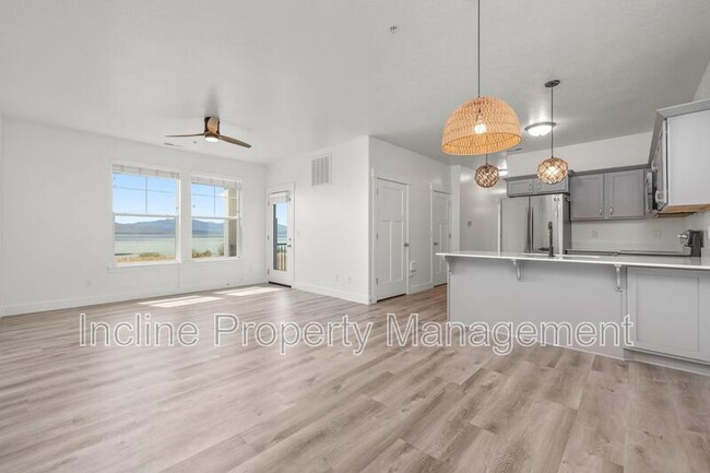 Building Photo - 547 N 360 W