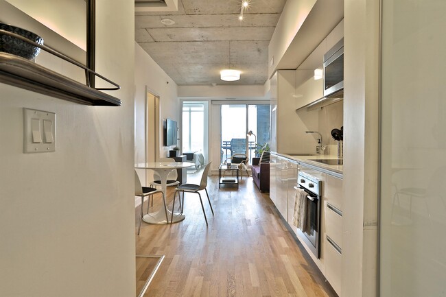 Building Photo - 20 Minowan Miikan Ln