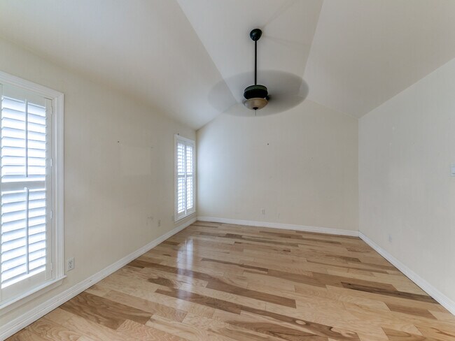 Foto del edificio - 504 Milla Ln