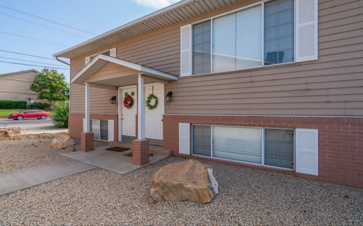 455 S 1100 E Unit 10, St UT 84790 Condo for Rent in St