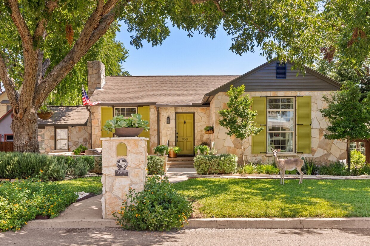 Foto principal - 968 Mulberry Ave