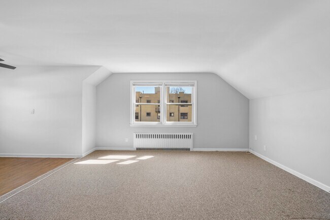 Foto del edificio - 1025 Louise Ave