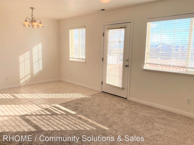 Foto del edificio - 4 br, 2.5 bath House - 10563 S Sage Creek Rd