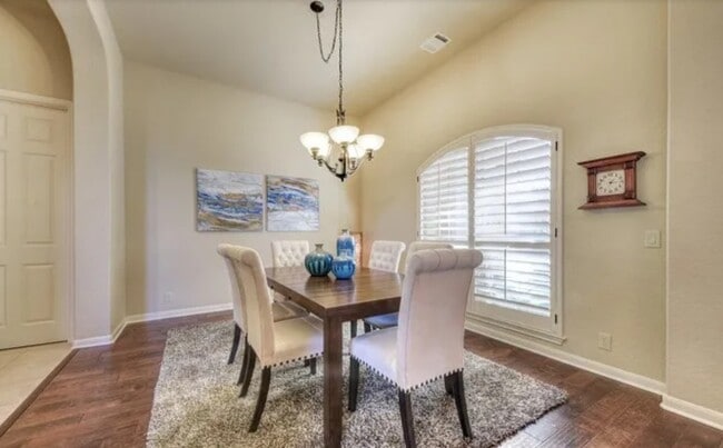 Building Photo - 3207 Medaris Ln