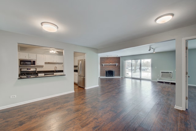 Foto del edificio - 10377 Dearlove Rd