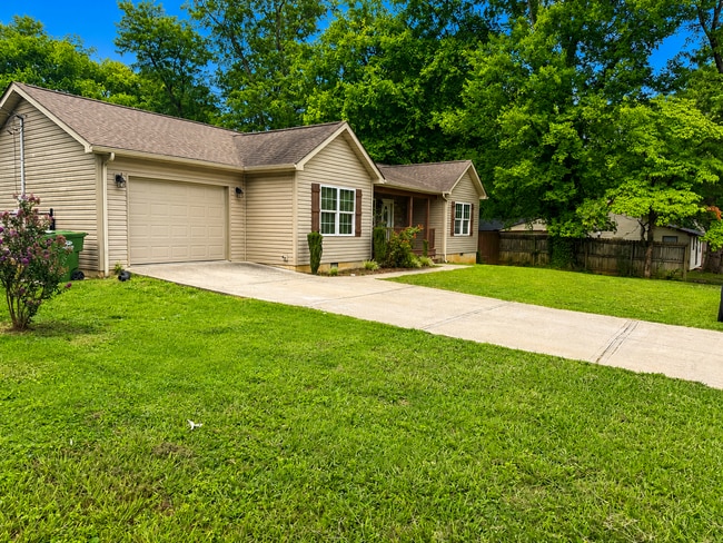 Photo - 602 Martin St (Maryville, TN) House