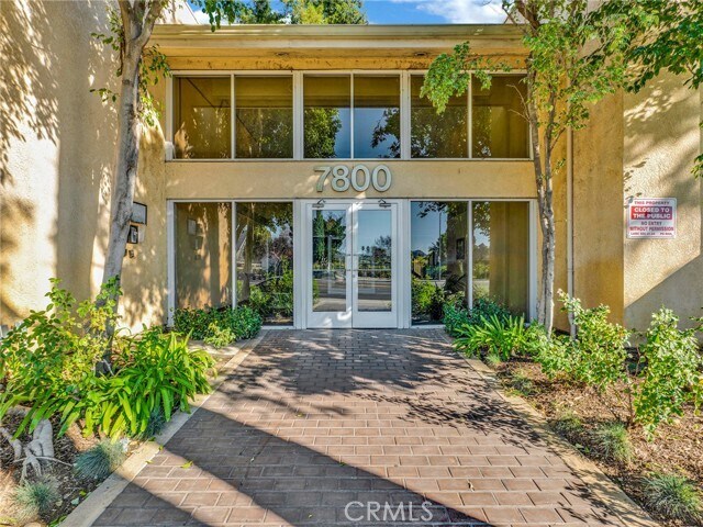 Foto del edificio - 7800 Topanga Canyon Blvd