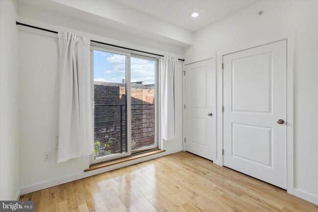 Foto del edificio - 1247 N 28th St