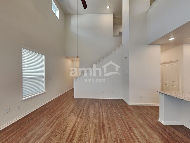 Foto del edificio - 2721 Meadowood Heights