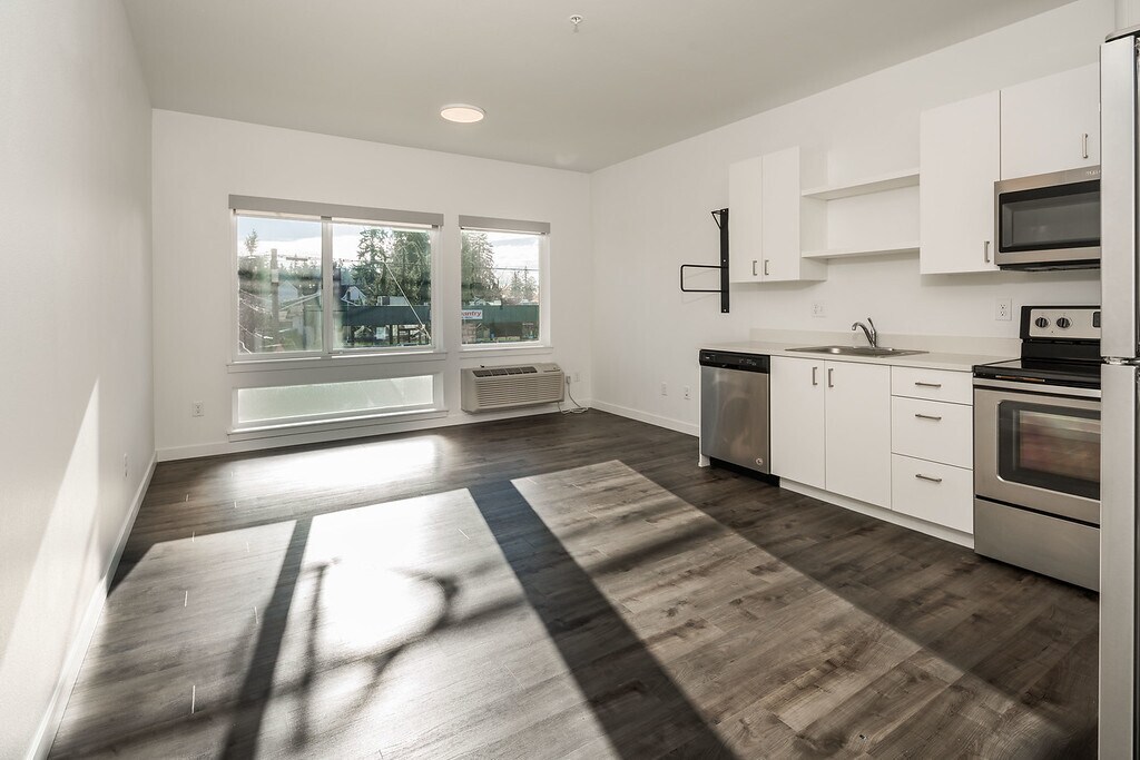 Foto principal - 54 Woodstock Apartments~ Great Location ~Vibrant Neighborhood