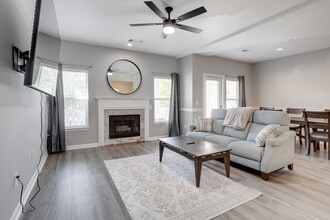 Building Photo - 14304 Rosy Ln