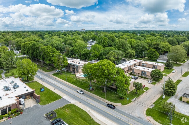 Aerial Photo - Pepper Tree Apartments