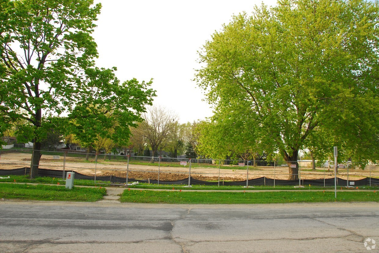 203 Owen Rd, Monona, WI 53716 Apartments in Monona, WI