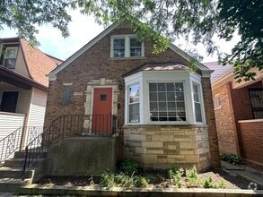 Building Photo - 5137 N Lowell Ave