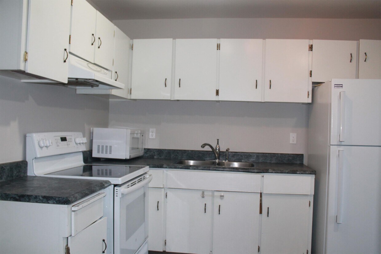 Photo principale - 18507-18566 66 Ave NW