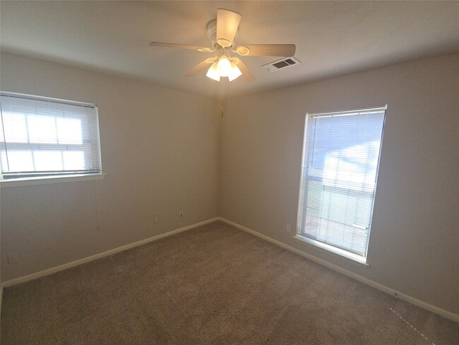 Building Photo - 618 Overbluff St