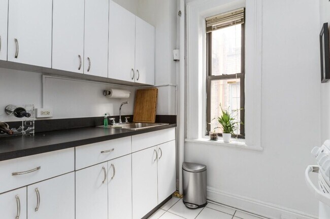 Foto del edificio - 159 E 55th St