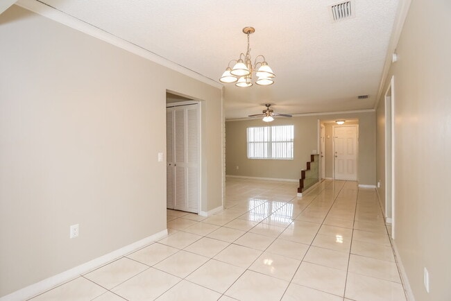 Foto del edificio - 9521 NW 25th St