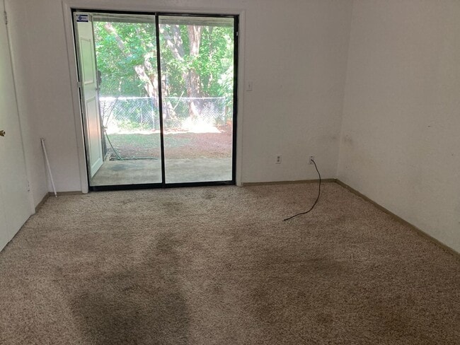 Building Photo - 2905 NE Tortoise Dr