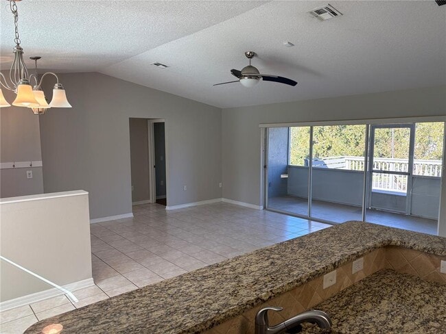 Building Photo - 1326 Hillview Dr