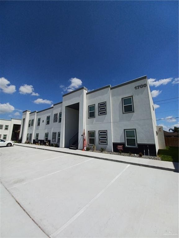 Building Photo - 1700 New Orleans Cir