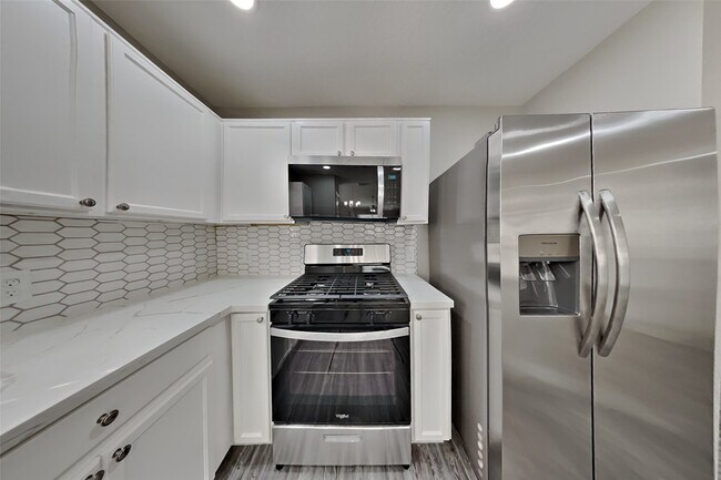 Building Photo - 2714 Woodspring Forest Dr