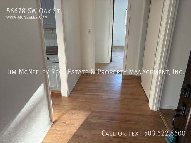 Foto del edificio - 56678 SW Oak St