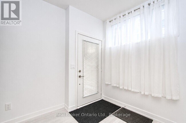 Photo du bâtiment - 1135 Cooke Blvd.