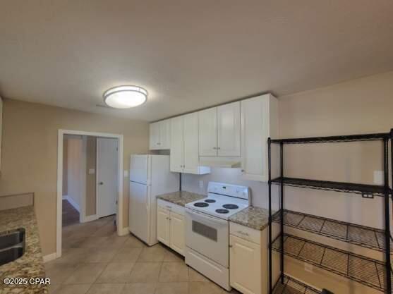 Building Photo - 3136 Lawton Ct