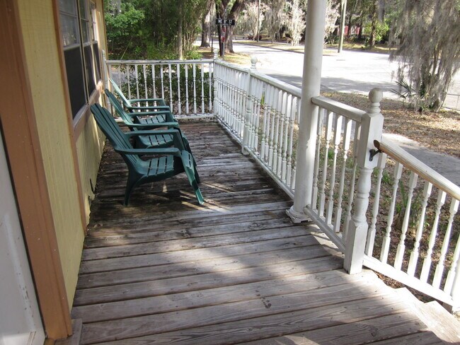 Building Photo - Awesome 1 Bed/1 Bath in Duckpond Area Clos...