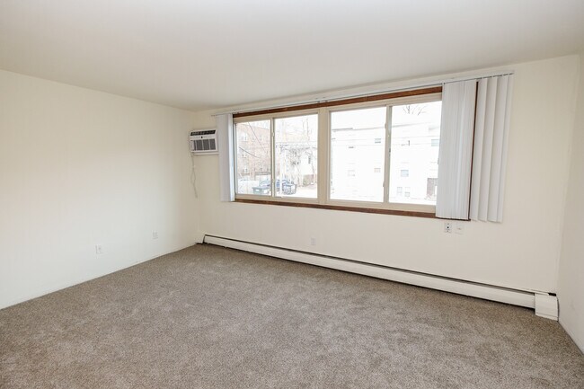 Foto del edificio - Garfield Ave Apartments | 2323