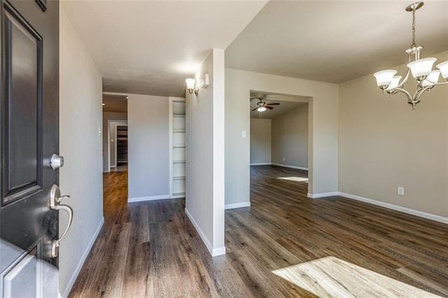 Building Photo - 741 Warwick Dr