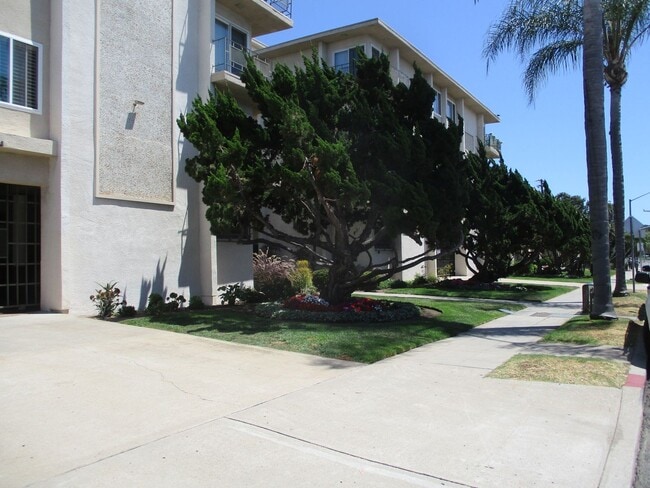 Foto del edificio - Desirable Park Blvd 1 Bdr 1 Ba 3rd Floor Condo in Hillcrest