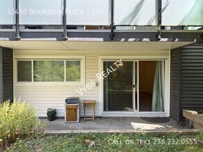 Building Photo - 33400 Bourquin Pl