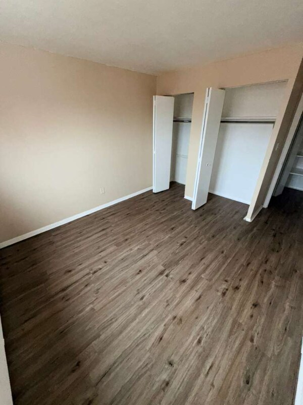 Foto del edificio - 14835 Euclid Ave