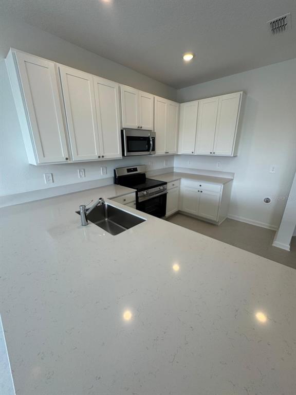 Building Photo - 3018 Chantilly Dr