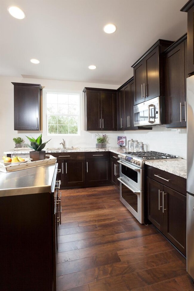Building Photo - Beautiful Home awaits at Molly's Walk-Rose...