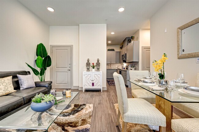 Foto del edificio - 6955 Turtlewood Dr