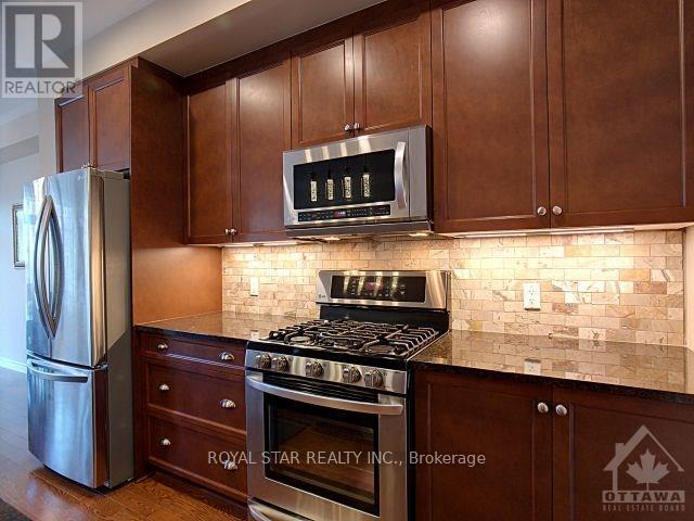 Building Photo - 137 Manorwood Cres