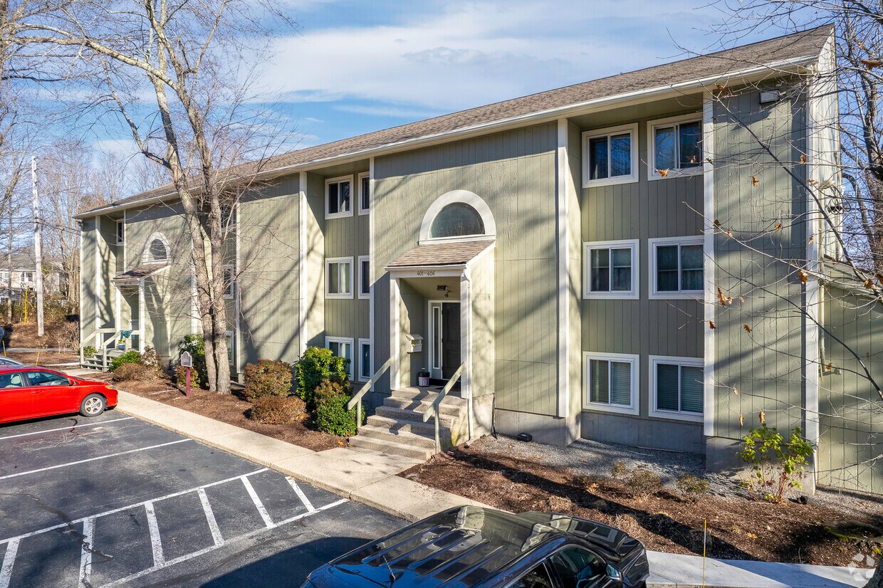 Village at Spring Green Apartments in Manville, RI