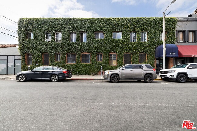 Foto del edificio - 6768 Lexington Ave