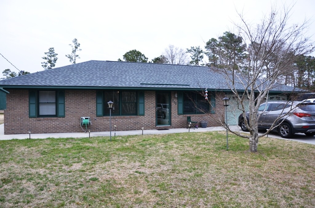 212 Masontown Rd, Newport, NC 28570 House for Rent in Newport, NC